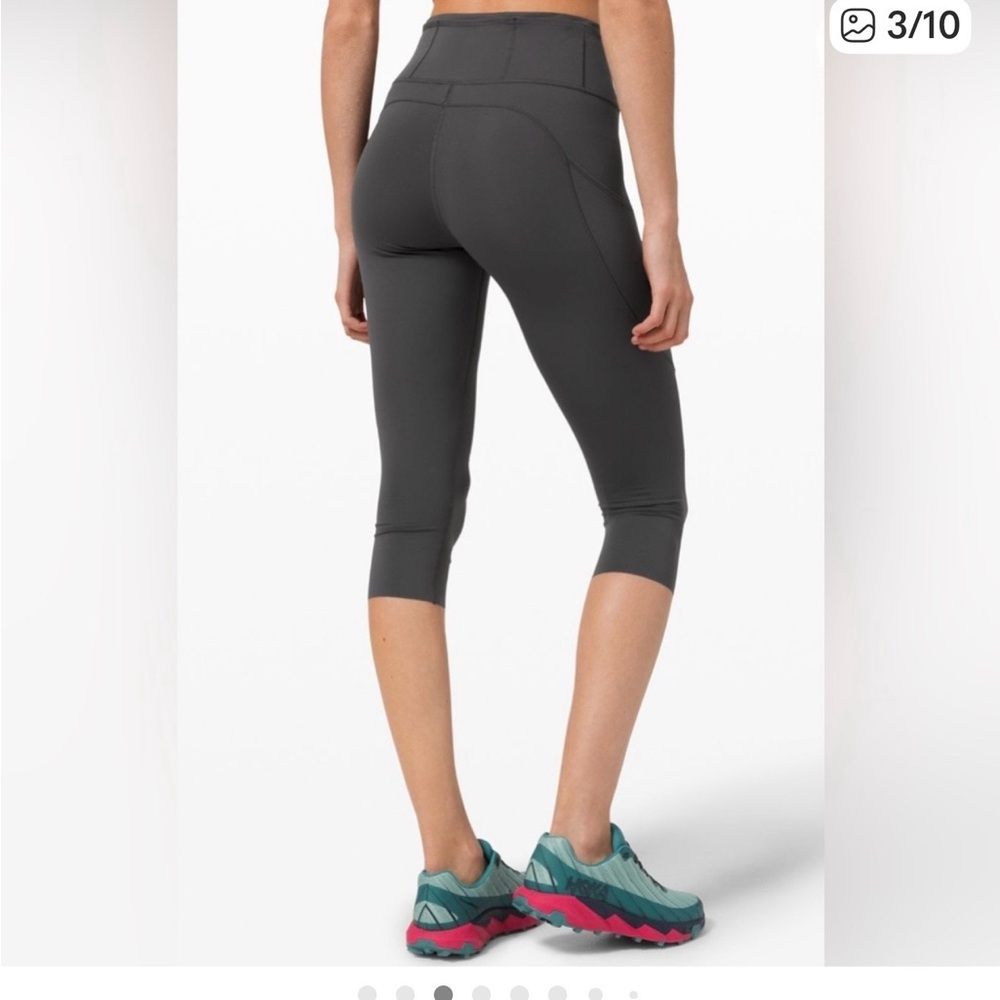 LULULEMON Fast and Free High
Rise Cropped Leggings- 4